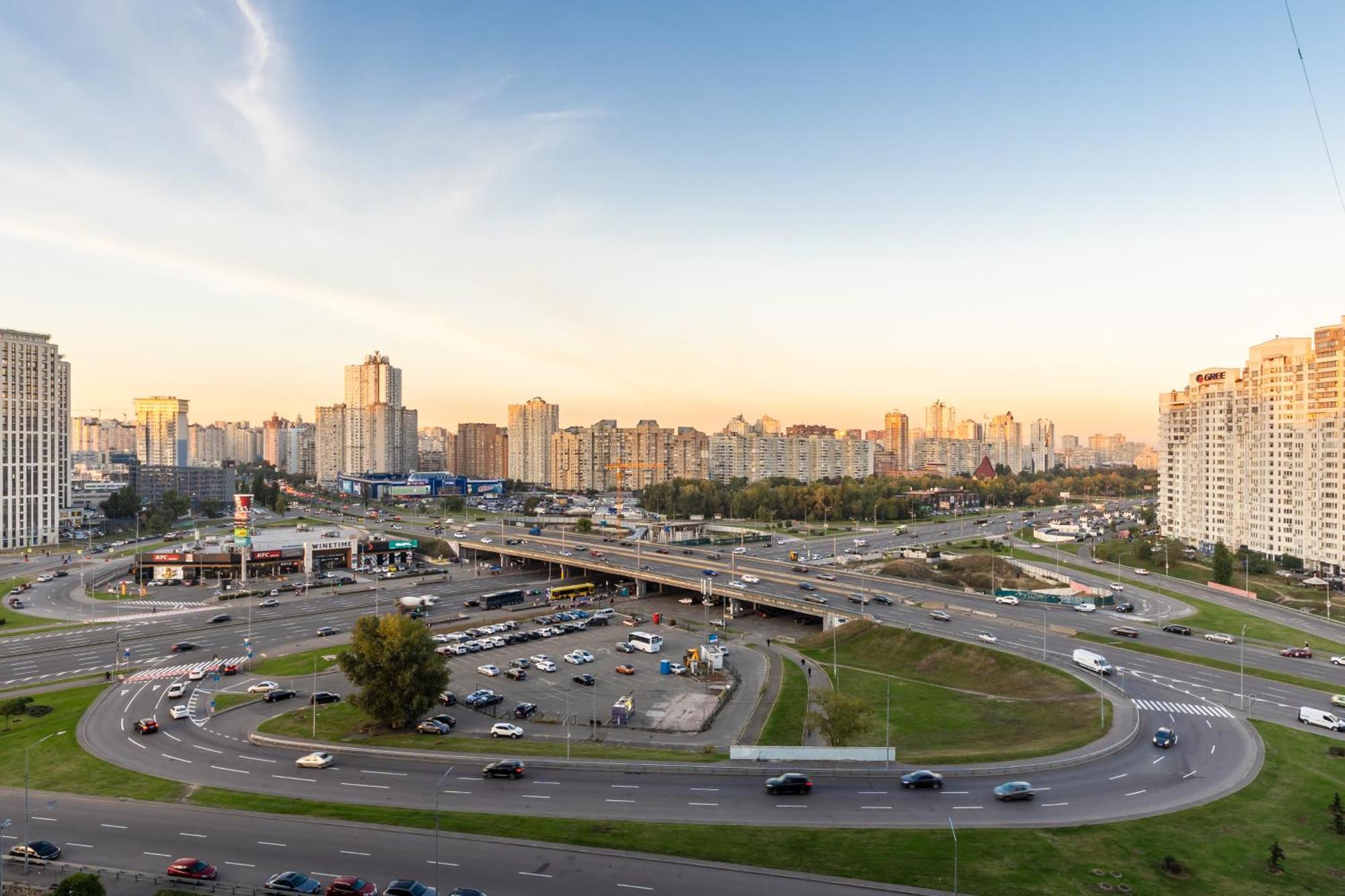 Апартаменты На Метро "Осокорки" Kiev Exterior foto